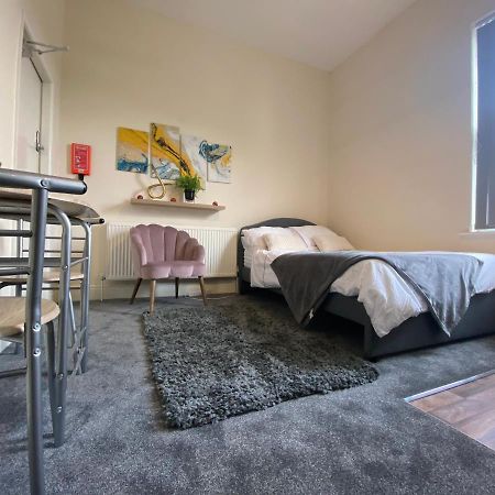 Cosy Studio Apartment - Recently Renovated! 曼斯菲尔德 外观 照片